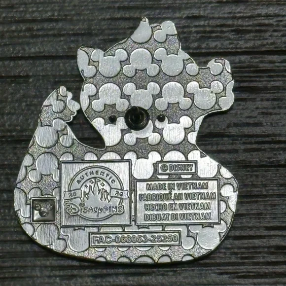 Disney Parks Ducks of Disney Pin - Series 2 - Dale - Chip & Dale- 2026 - Picture 3 of 3